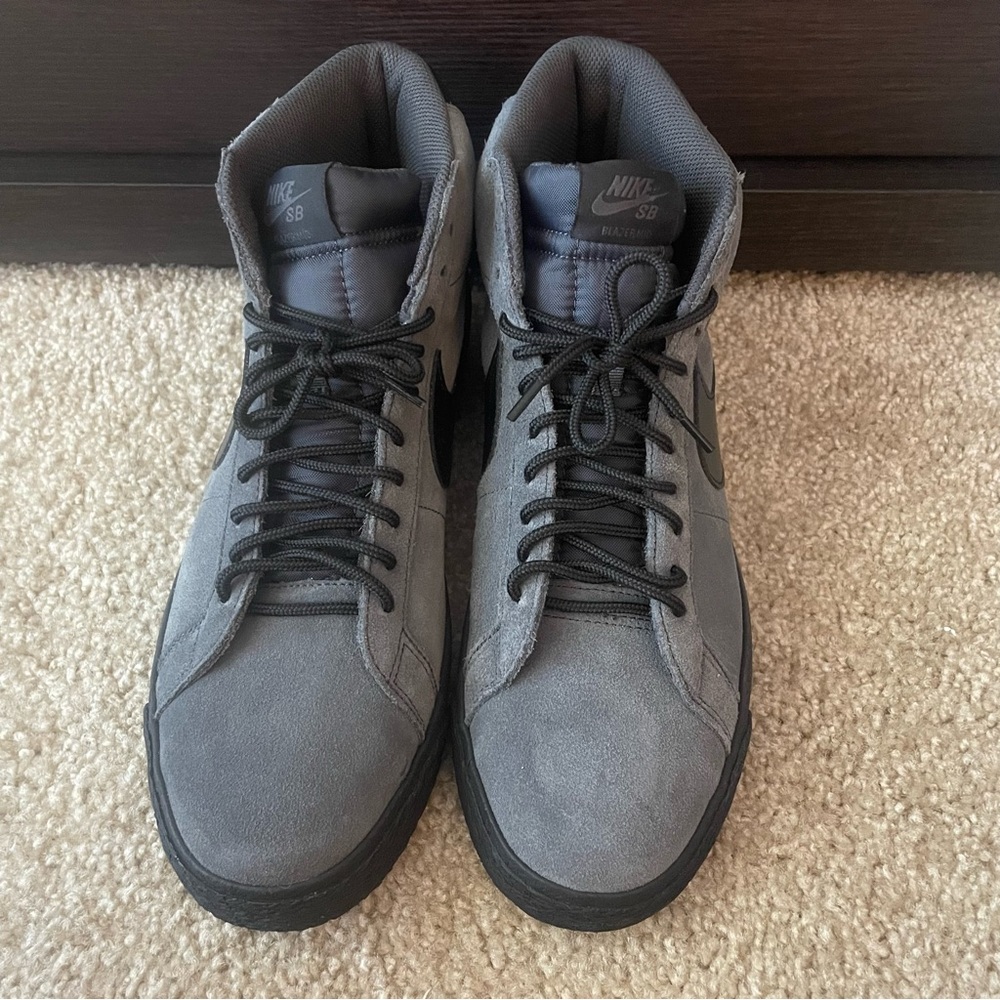 NIKE SB - BLAZER MID